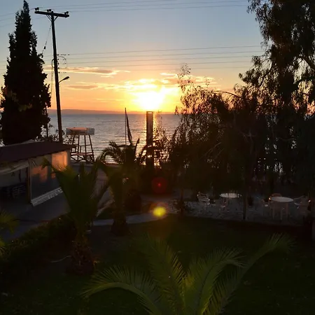 Aria Seaside Retreat - Ex Regos 3* 네오스마르마라스